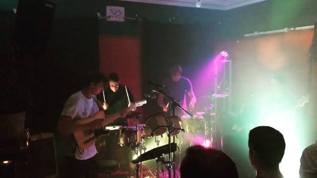 Give the drummers some! A bit of double drum action with @danspam77 for the...