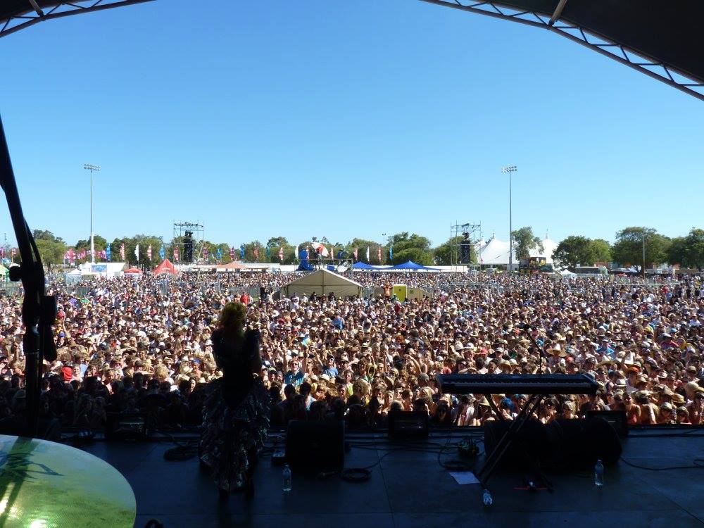 Performing at Southbound Festival with Kate Miller-Heidke, Jan 2010.